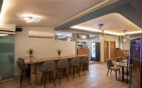 Serenity Luxe Suites